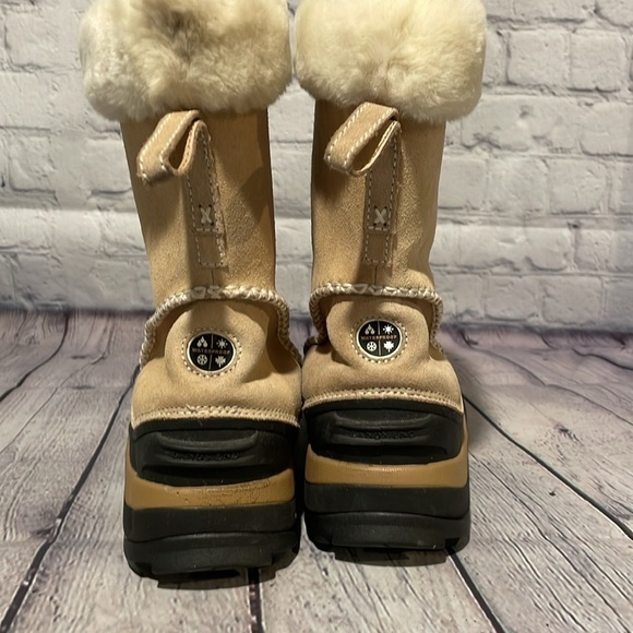 Lands' End Suede Winter boots 6.5 - Picture 3 of 7